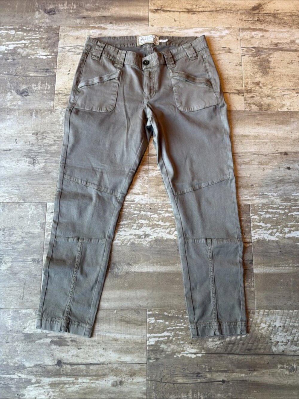 AVENTURA Organic Cotton Green Capri Pants Women’s 10